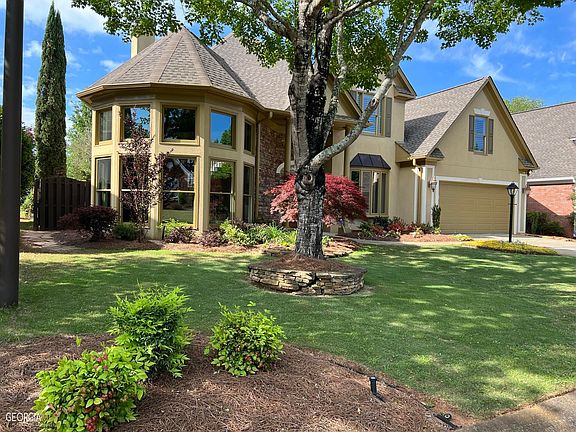 3rd image of 4636 Dandelion Cir NE