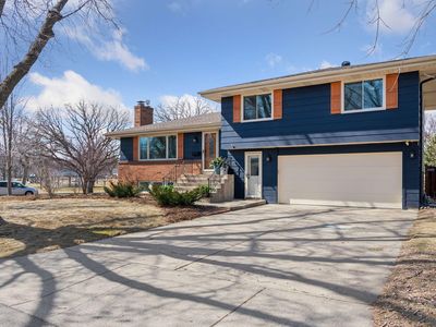 302 Burnes Dr, Hopkins, MN, 55343