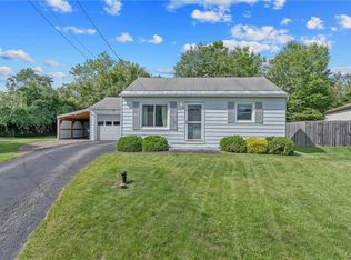 101 Frederick Dr, Liverpool, NY 13088