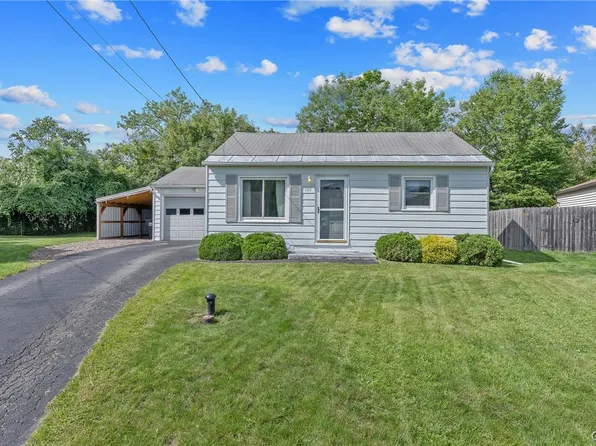 101 Frederick Dr, Liverpool, NY 13088