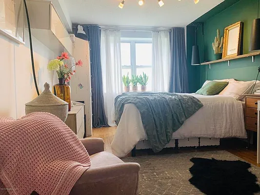 Sold by REMAX Elite | media 20