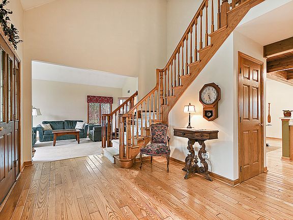 4th image of 20 Pleasant Hill Ct