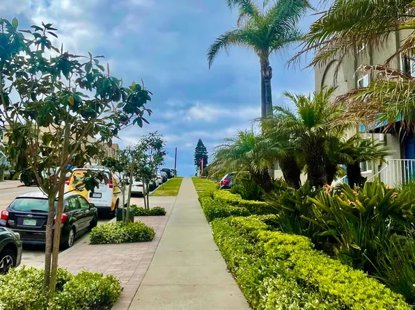 La Pacifica Apartments, 5070 Narragansett Ave #B8c4f7465, San Diego, CA 92107