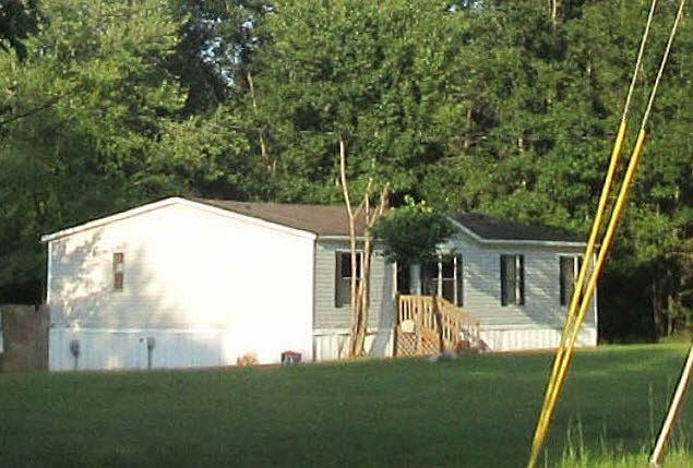 2nd image of 208 Juttner Ln