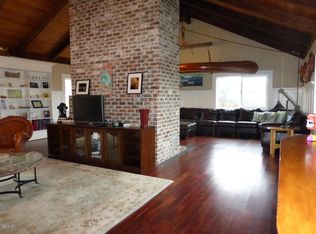634 NE 7th St, Newport, OR 97365