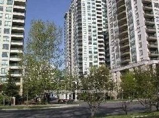 18 Parkview Ave #1610, Toronto, ON M2N 7H7