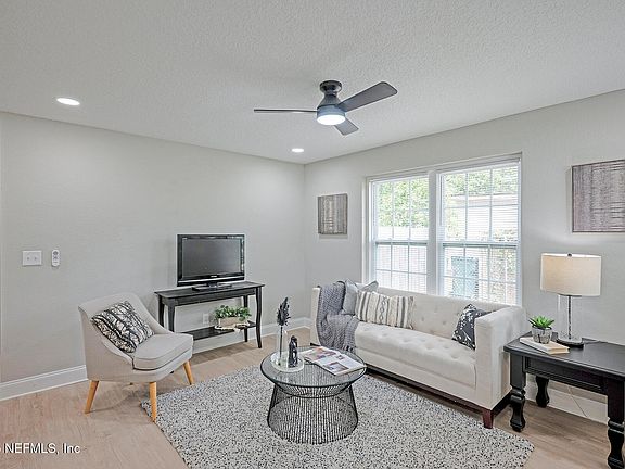 5th image of 2820 PARR Court W