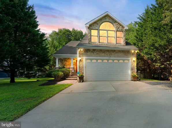 1012 B And L Club Rd, Pasadena, MD 21122