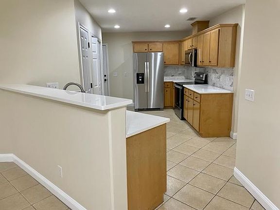 5th image of 102 Windridge Dr