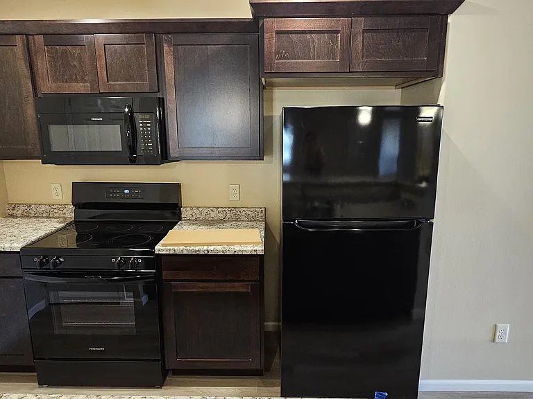 443 Neel St #304 — Photo 7