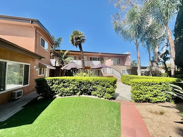 1810 W Sallie Ln #M10 — Photo 26