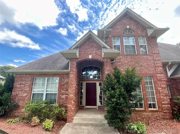 1921 Muirfield Dr, Ada, OK 74820