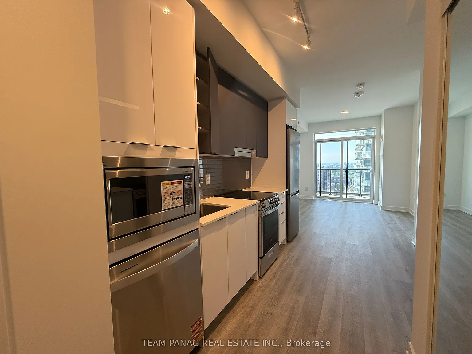 2 bed, $2,750 — Photo 4