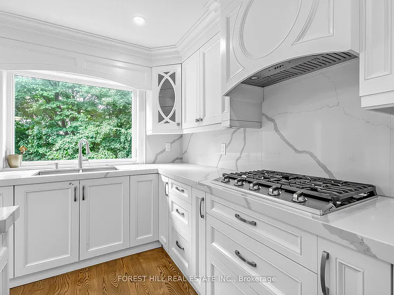 33 Warlock Cres — Photo 11