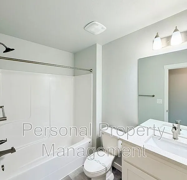 417 NE Repass Rd #2 — Photo 24