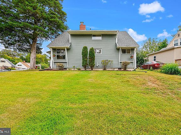 5th image of 205 Cedar Ln
