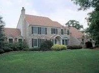39 Autumn Dr, Newtown, PA 18940