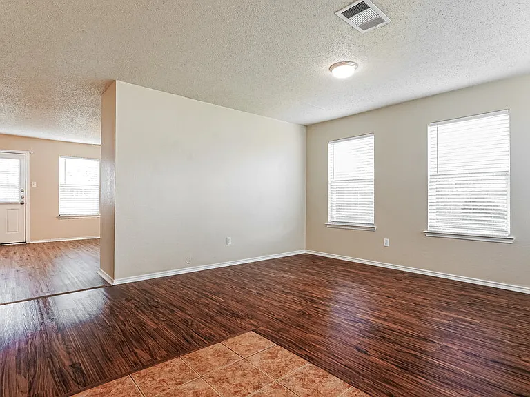 604 Snowy Orchid Ln — Photo 5