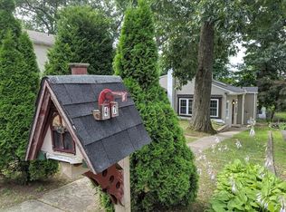 47 Glenmore St, Springfield, MA 01129