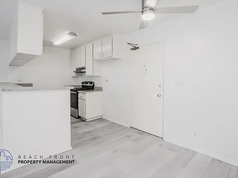 3415 Linden Ave. — Photo 3