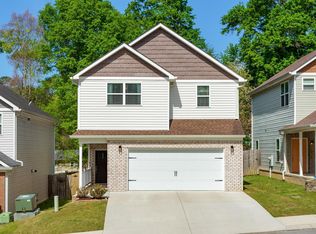 482 Candytuft Ln, Hixson, TN 37343