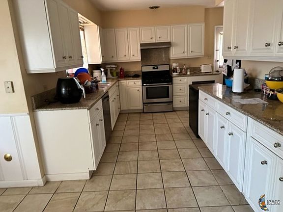 3rd image of 777 Sandalwood Dr