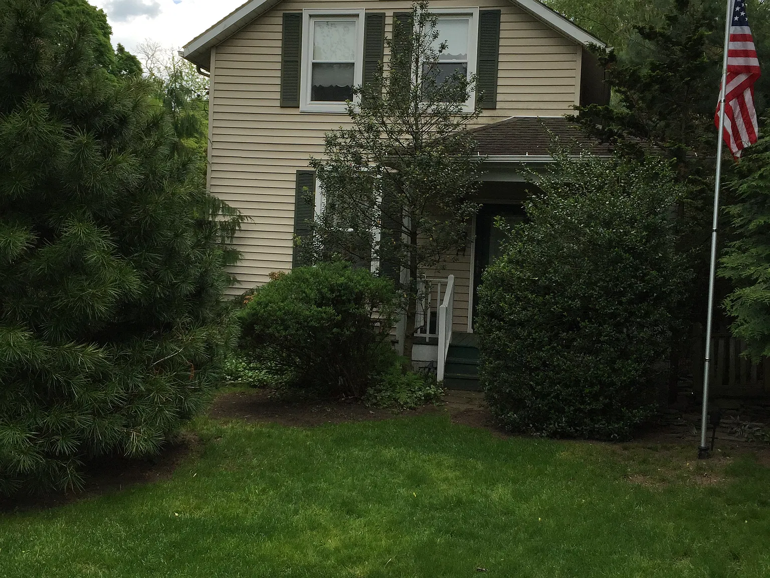 3 bed, 1155 sqft, $4,100 — Photo 2