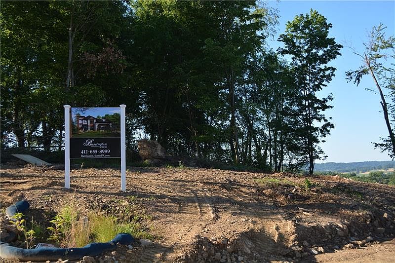 1st image of 130 Woodford Dr