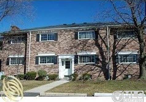 558 E. Fox Hills Dr..jpg