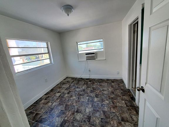 4th image of 1816 NW 46th St APT 6