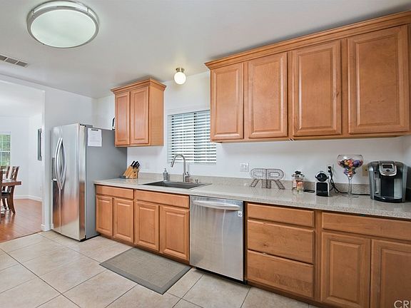 3rd image of 5933 Hesperia Ave