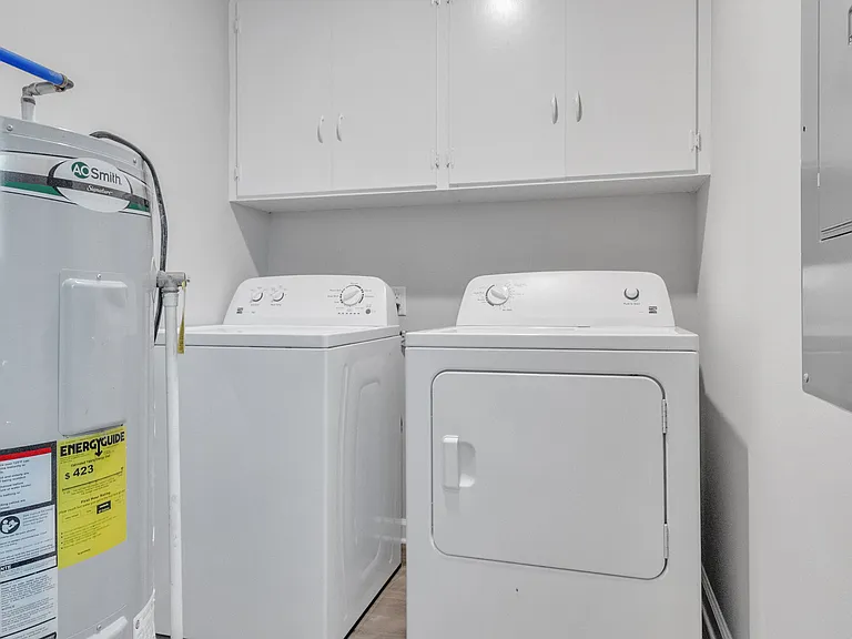 485 N Fairview Ave — Photo 13