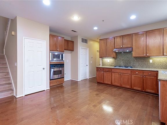 3rd image of 5916 Wilshire Dr