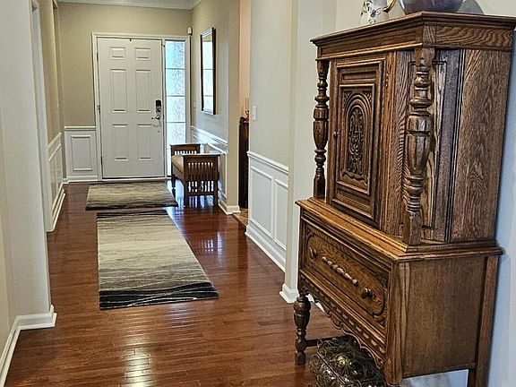 2nd image of 326 Bozeman Ct #202