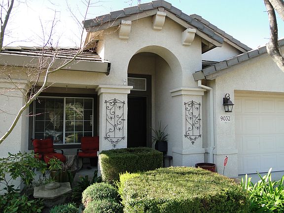 2nd image of 9032 Fernway Ct