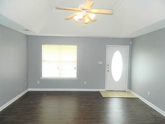 2nd image of 4723 McAllister St