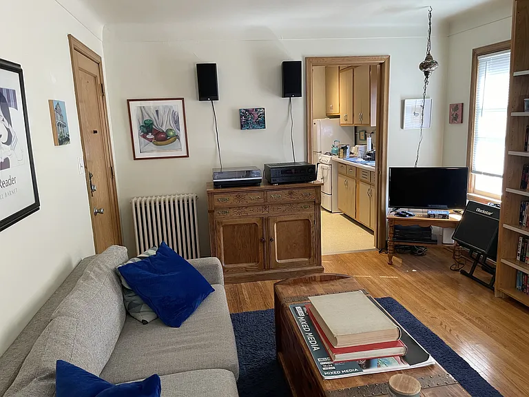 1120 Grand Apartments — Photo 4