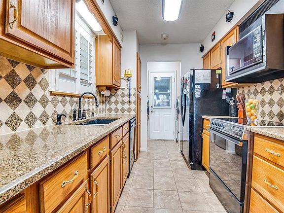 5th image of 1821 Keathley Dr