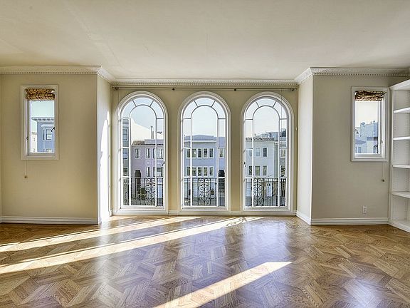 2nd image of 3347 Divisadero St
