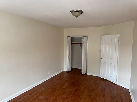 3rd image of 114 Avenue N #1