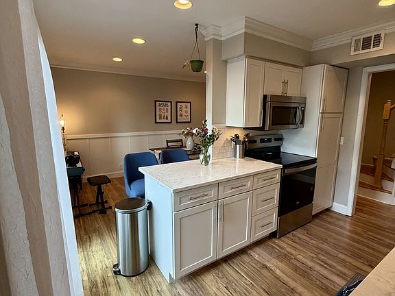 5th image of 1900 Richard Jones Rd APT V9