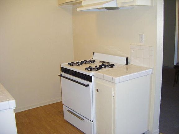 5th image of 1320 S St Andrews Pl APT 303