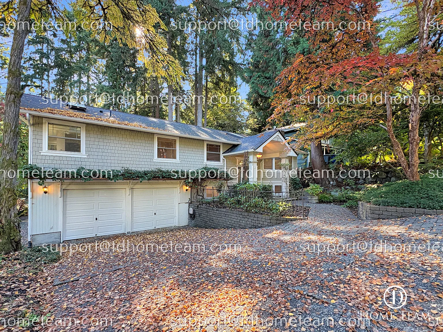 4 bed, 2.5 bath, 2590 sqft, $5,950 — Photo 2