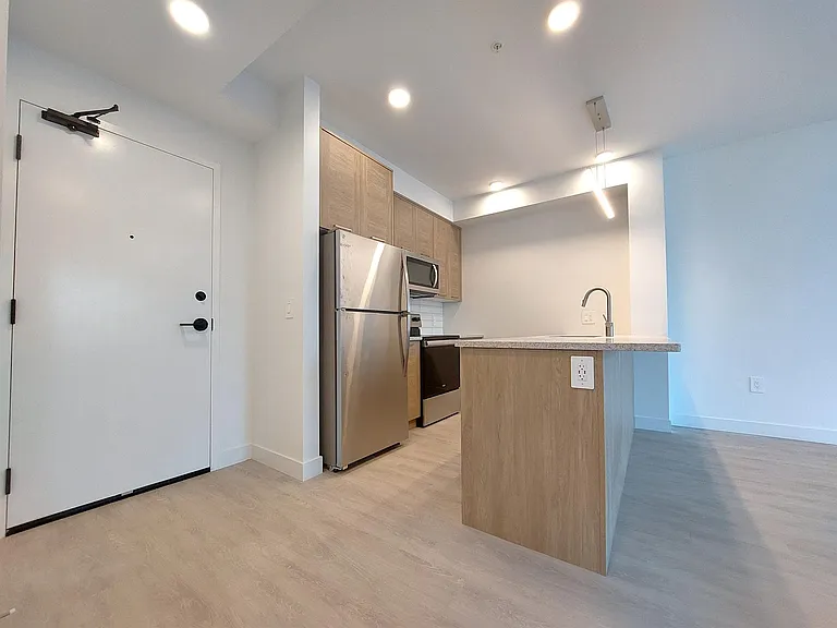 494 Goldstream Ave — Photo 30