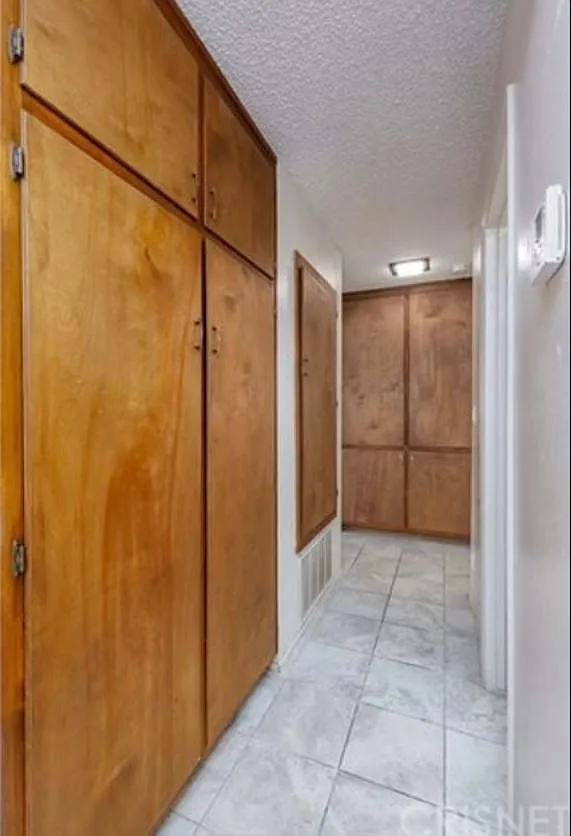 3110 Shelley St — Photo 4