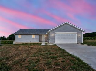 10952 Madlyn St NE, Bolivar, OH