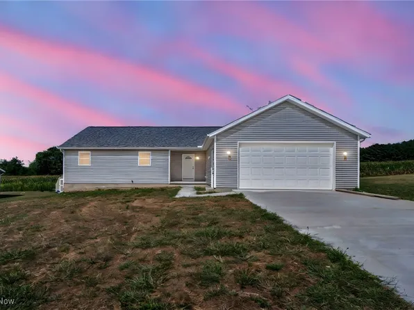 10952 Madlyn St NE, Bolivar, OH 44612