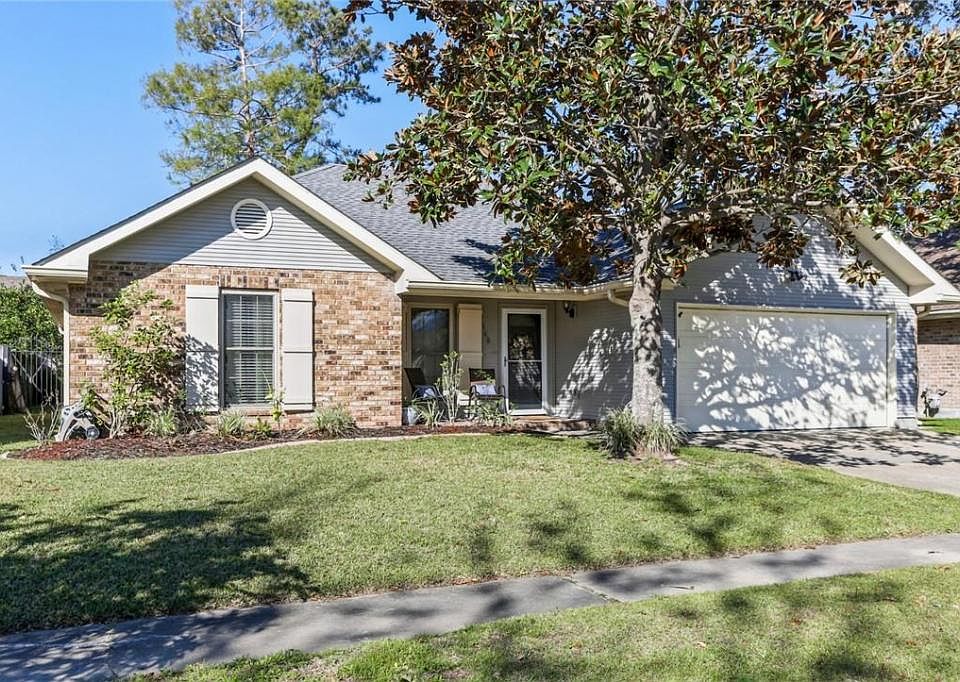 1st image of 268 Evergreen Dr