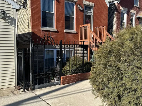 (undisclosed Address), Chicago, IL 60609