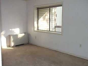 2nd image of 7420 Lakeview Dr APT 204